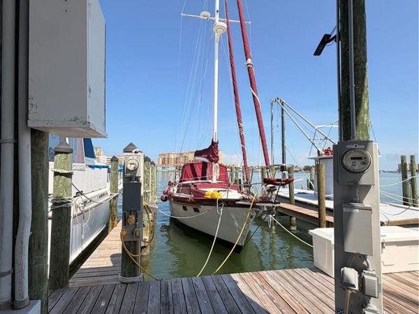 200 WINDWARD PASSAGE , Unit 28F, CLEARWATER, FL 33767