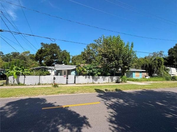 8904 N 20TH STREET, TAMPA, FL 33604