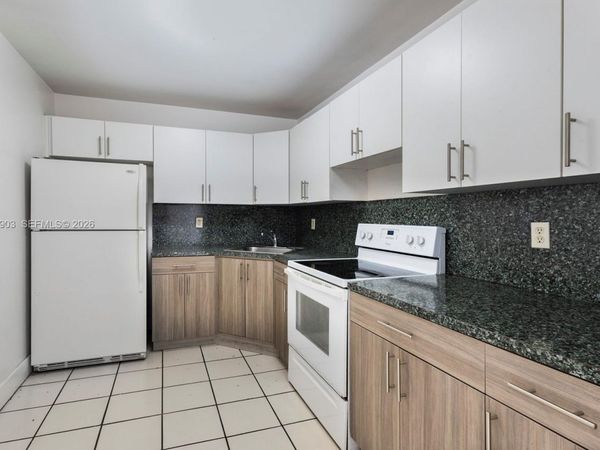 Unit 206, Hialeah, FL 33016