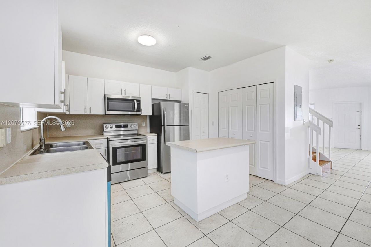 1700 SE 31st Ct , Homestead, FL 33035 Photo