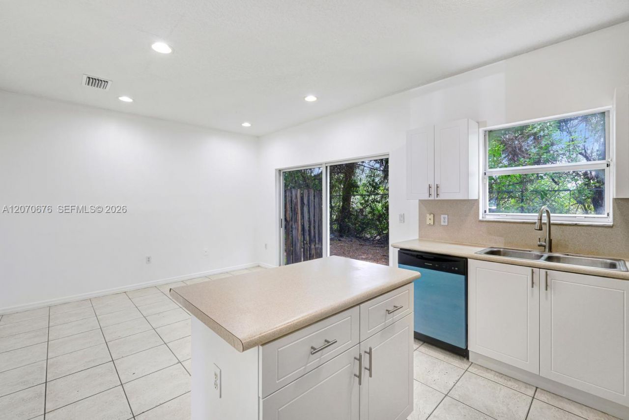 1700 SE 31st Ct , Homestead, FL 33035 Photo
