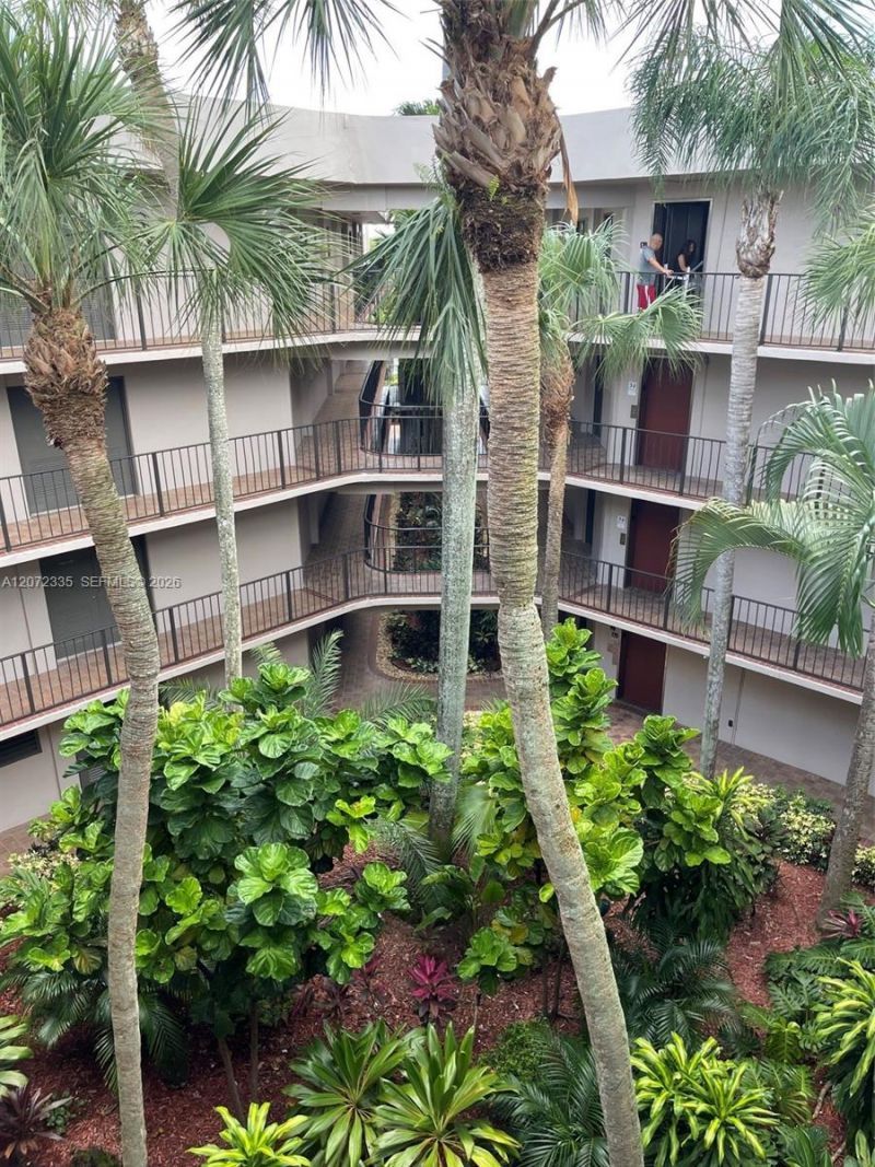 8520 SW 133rd Ave Rd , Unit 406, Miami, FL 33183 Photo