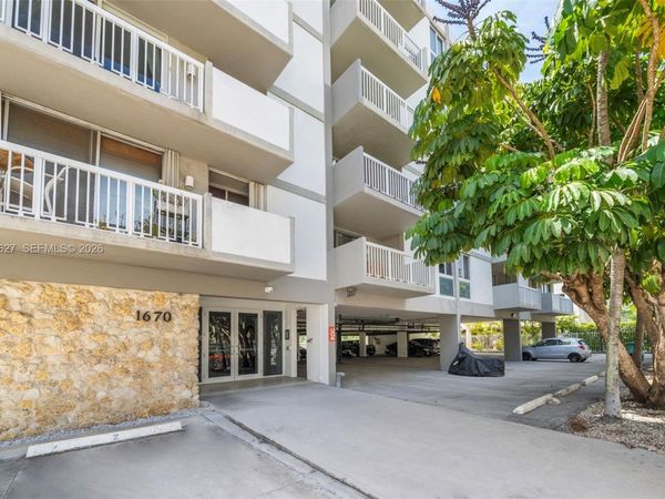 1670 Bay Rd, Unit 4B, Miami Beach, FL 33139
