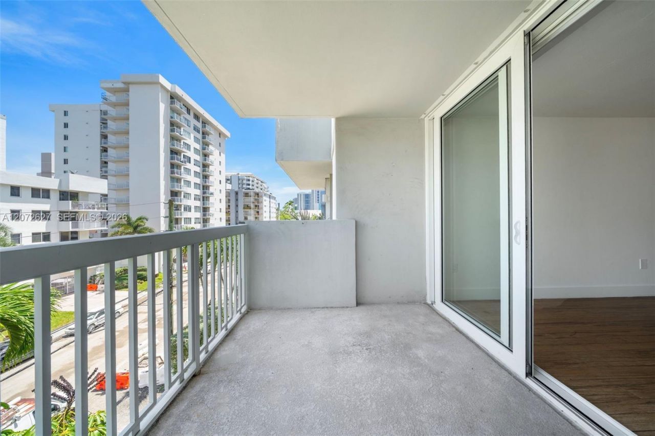 1670 Bay Rd, Unit 4B, Miami Beach, FL 33139 Photo