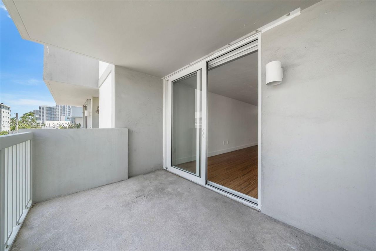 1670 Bay Rd, Unit 4B, Miami Beach, FL 33139 Photo