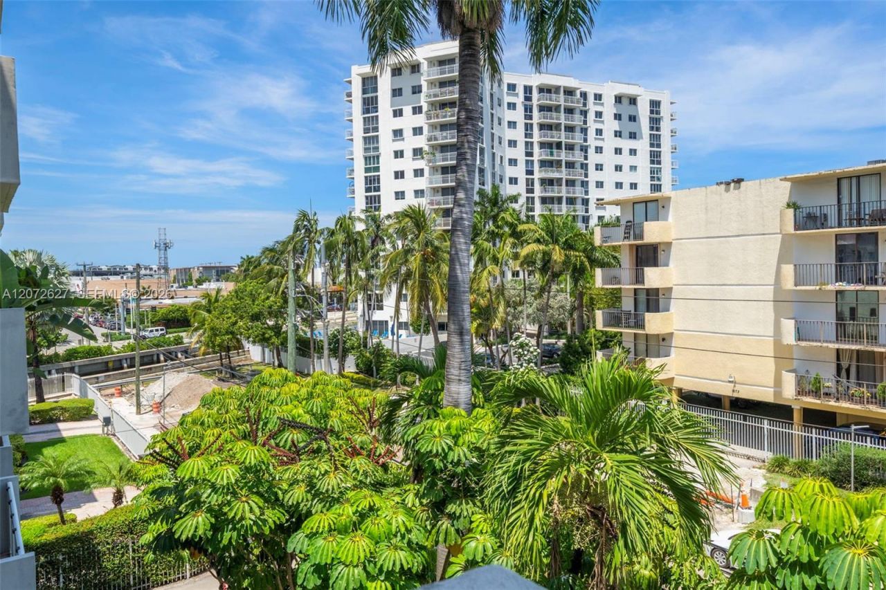 1670 Bay Rd, Unit 4B, Miami Beach, FL 33139 Photo