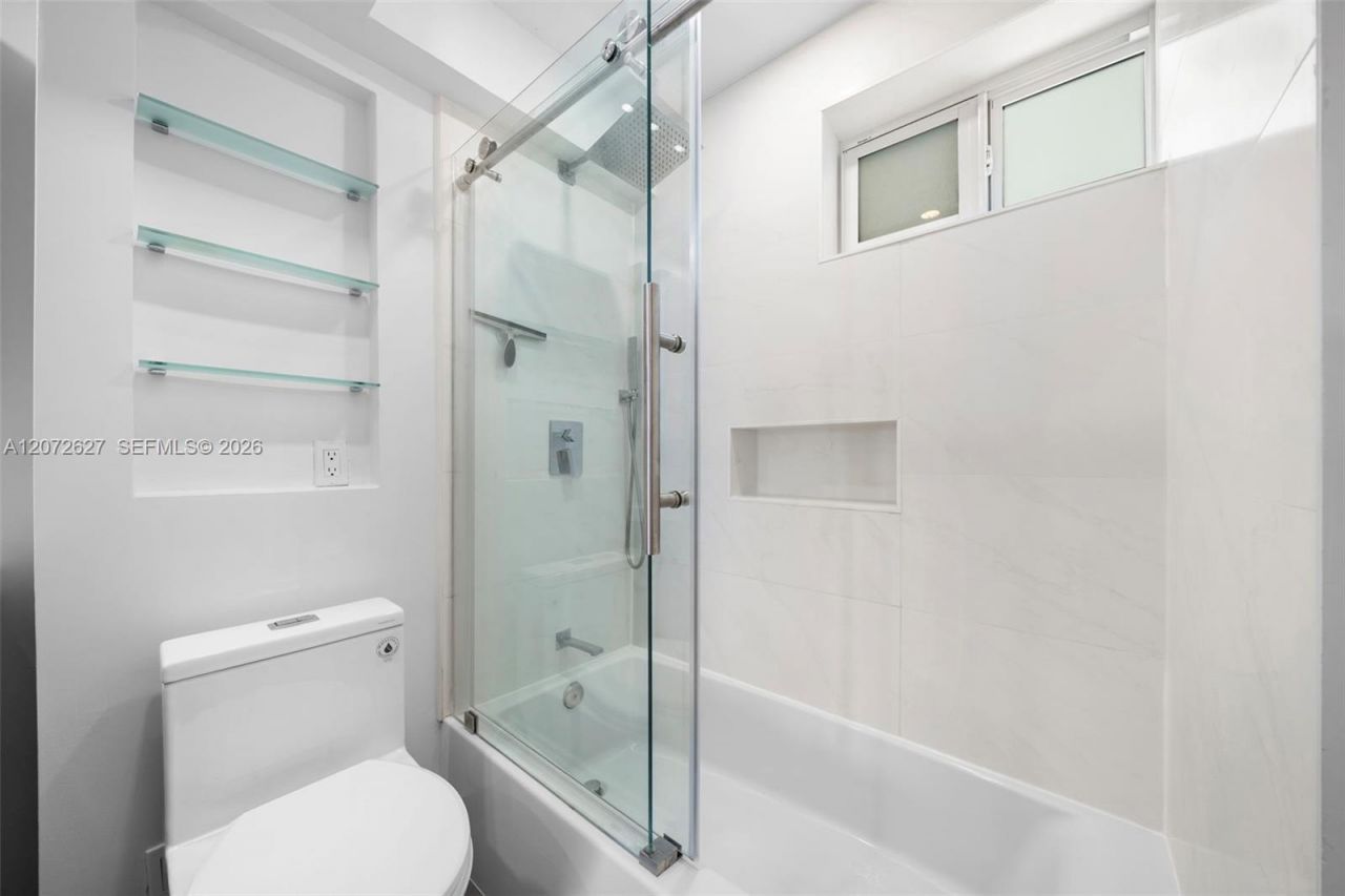 1670 Bay Rd, Unit 4B, Miami Beach, FL 33139 Photo