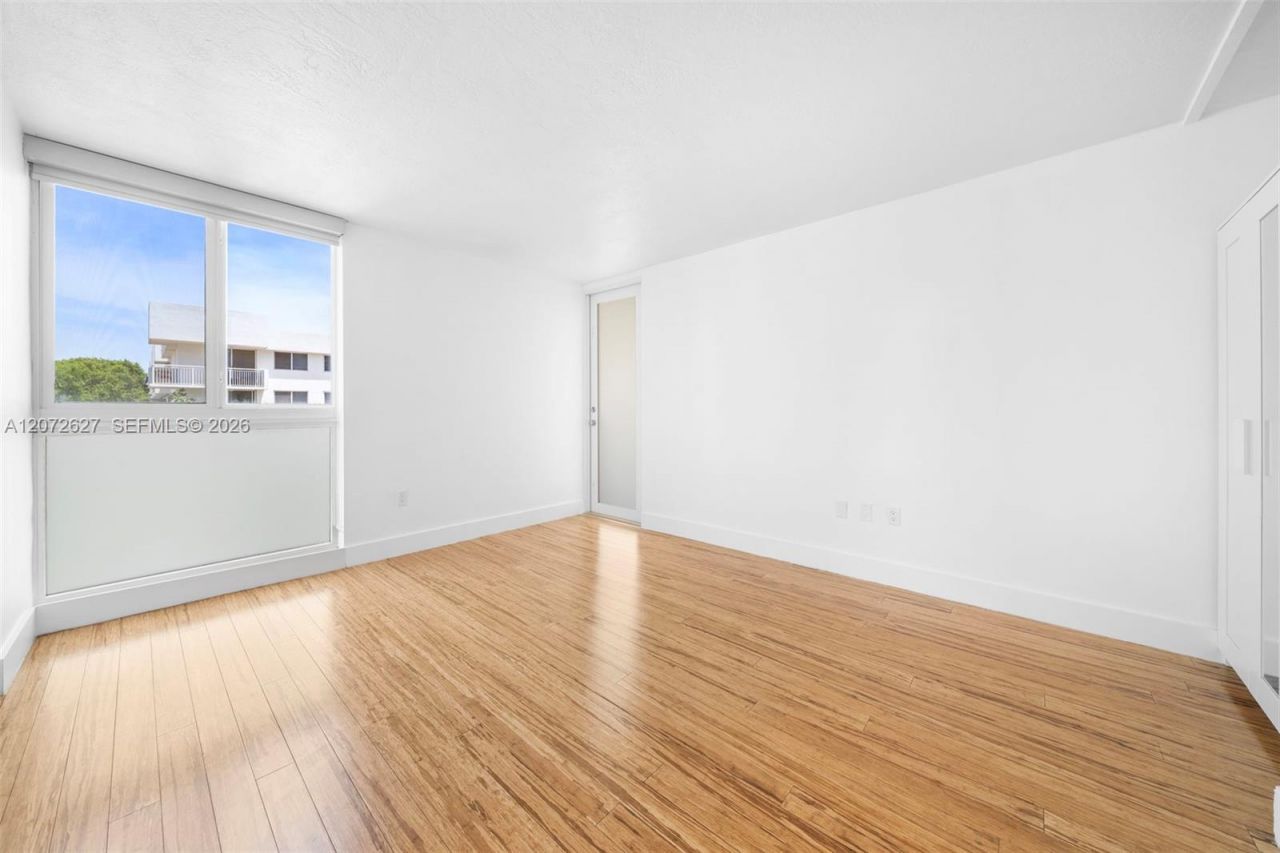 1670 Bay Rd, Unit 4B, Miami Beach, FL 33139 Photo