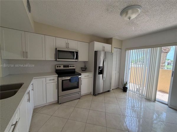 14902 SW 82nd Ln , Unit 13-205, Miami, FL 33193