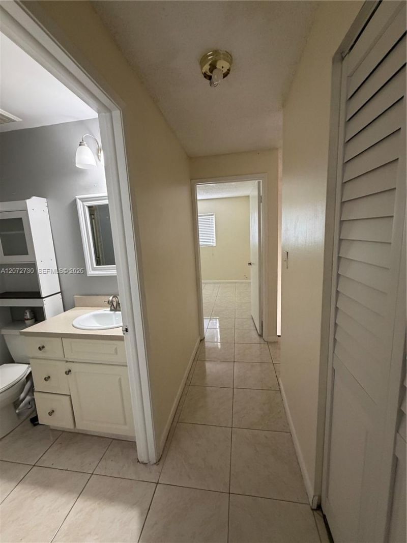 14902 SW 82nd Ln, Unit 13-205, Miami, FL 33193 Photo