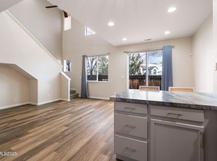 9294 Lone Wolf Circle, Reno, NV 89506 Photo