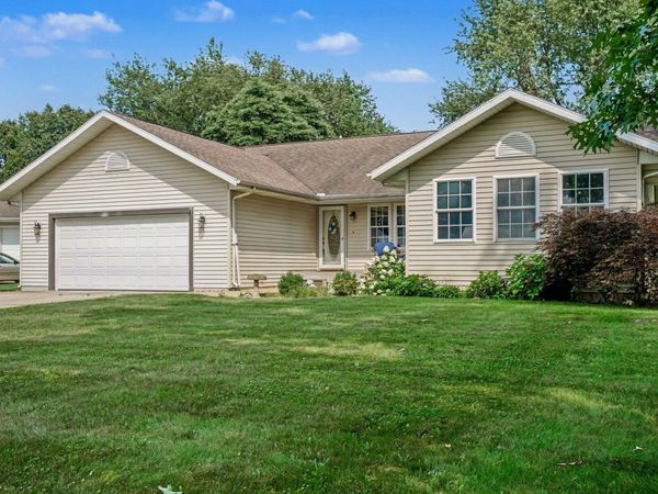 54672 Harmony Lane, Elkhart, IN 46514