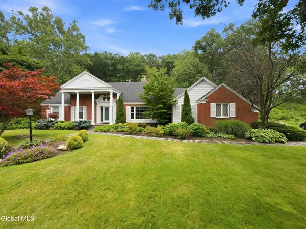 7 Macaffer Drive, Menands, NY 12204