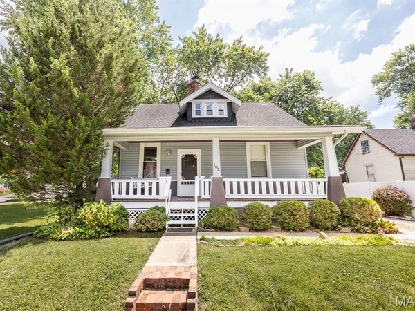 102 S 35th Street S, Belleville, IL 62226