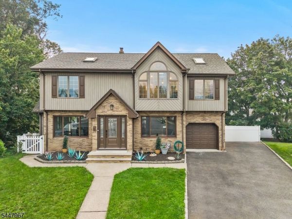 6 Tyler Ct, Clifton, NJ 07012