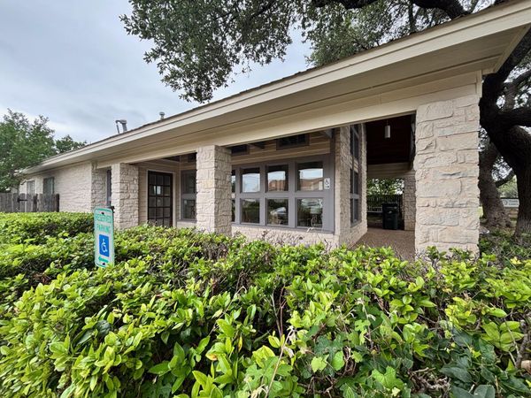 3737 Williams DR, Georgetown, TX 78628