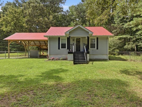 2112 Halls Valley Road, Trion, GA 30753