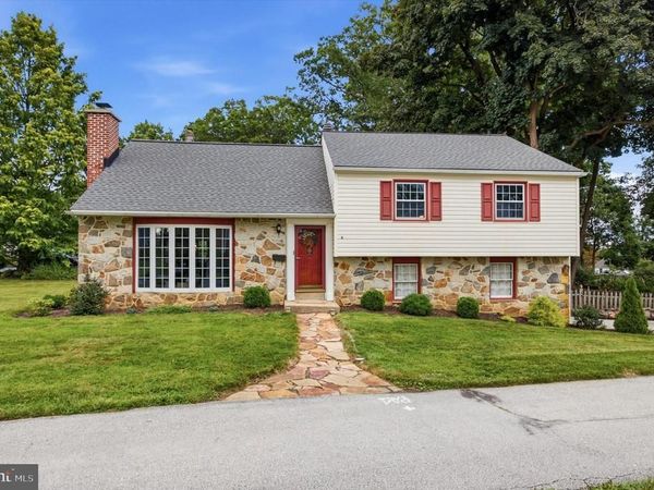 6 SHARPLESS LANE, MEDIA, PA 19063