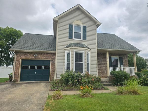 1225 Cobblestone Ln, Clarksville, TN 37042