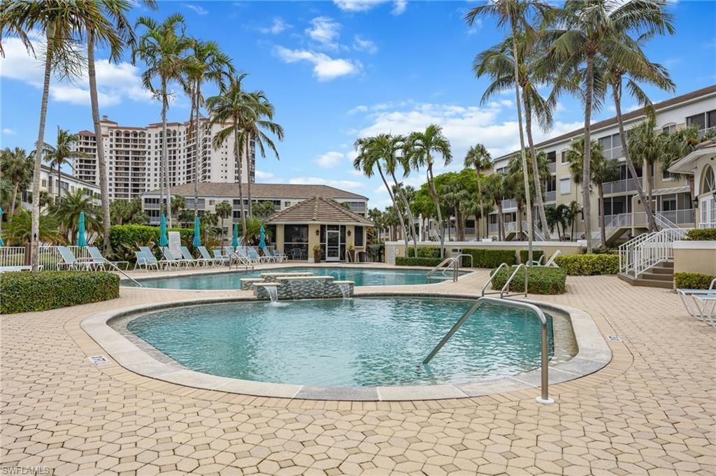 7693 Pebble Creek Cir, Unit 104, Naples, FL 34108 Photo