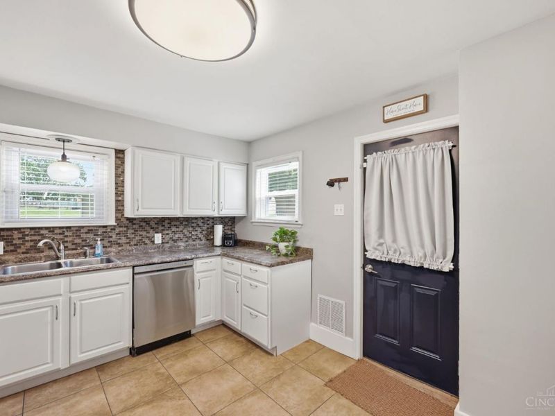 552 Anderson Ferry Road, Cincinnati, OH 45238 Photo 13