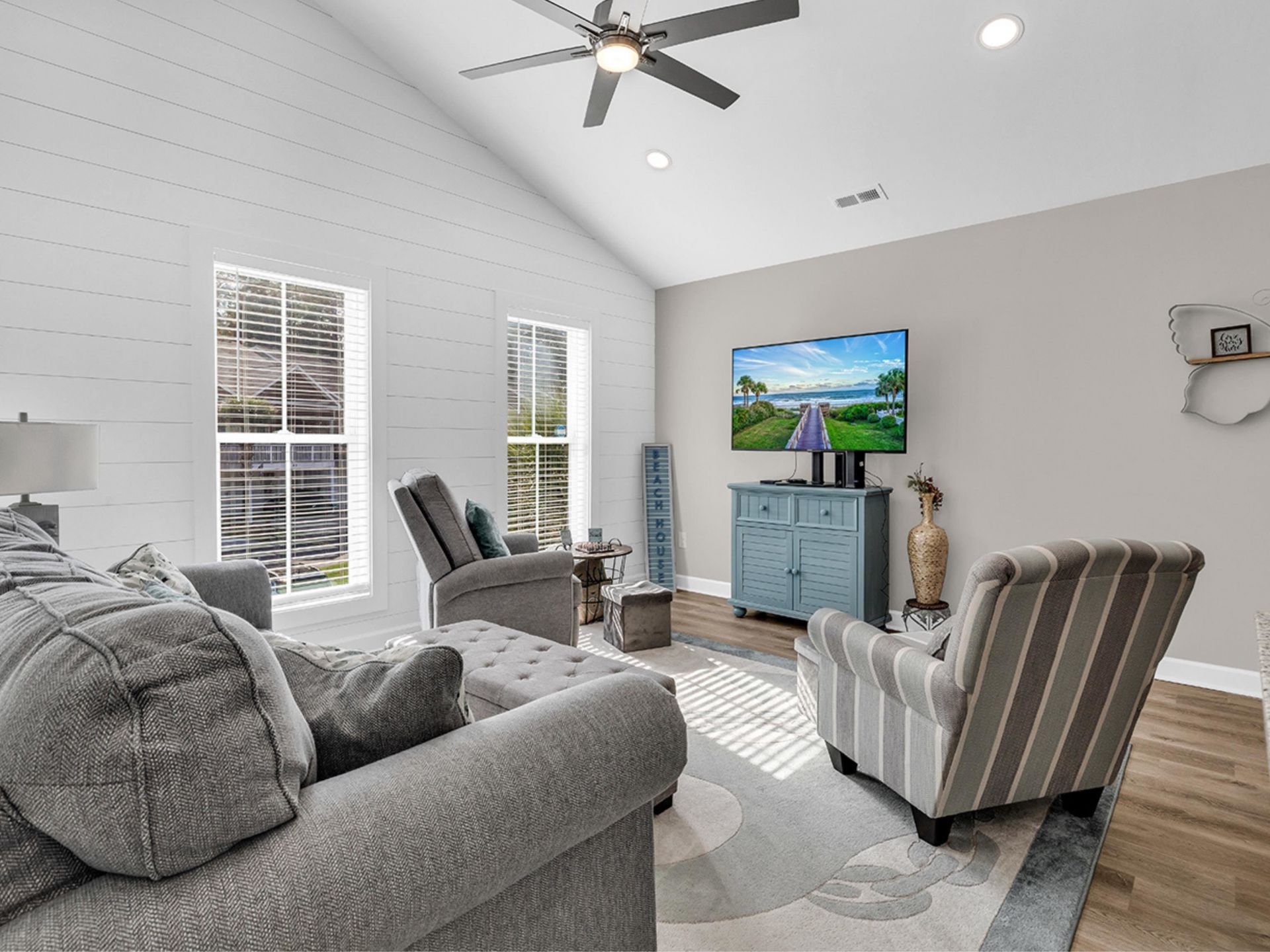212 Kings Crossing Loop Photo 10