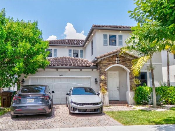 9400 W 35th Ln , Hialeah, FL 33018
