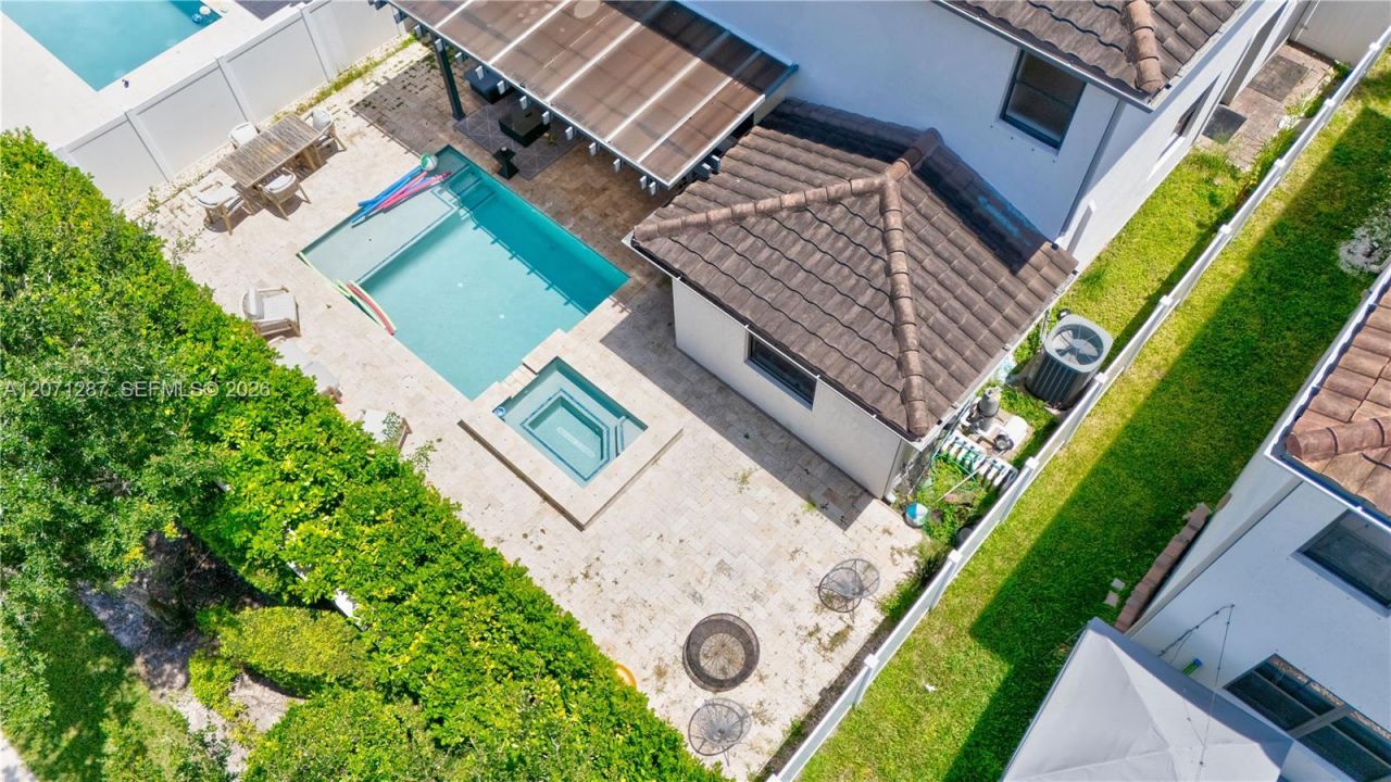 9400 W 35th Ln , Hialeah, FL 33018 Photo
