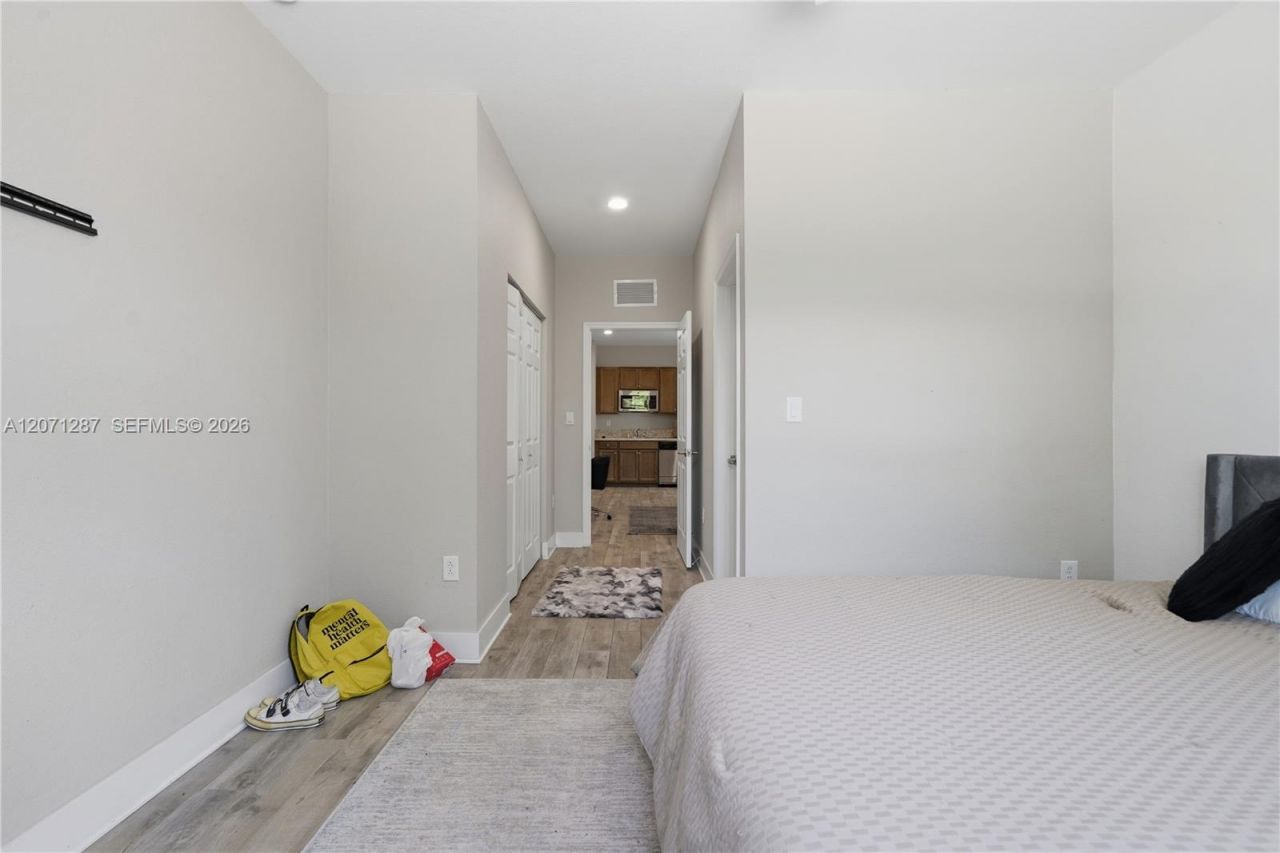 9400 W 35th Ln , Hialeah, FL 33018 Photo