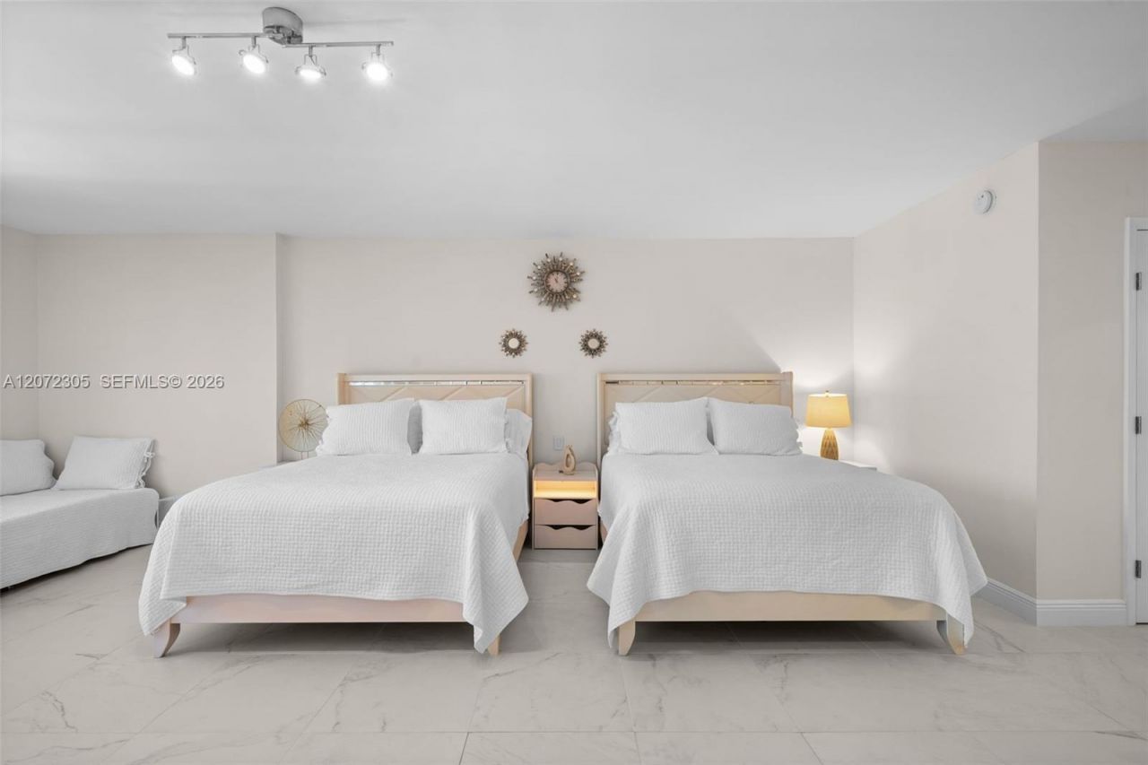2301 Collins Ave , Unit 1014, Miami Beach, FL 33139 Photo