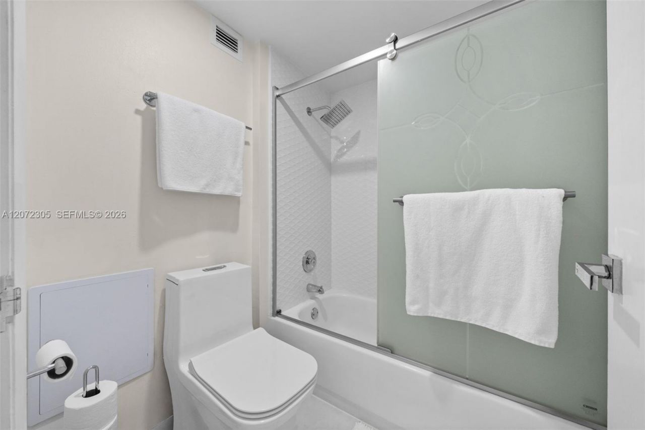 2301 Collins Ave , Unit 1014, Miami Beach, FL 33139 Photo