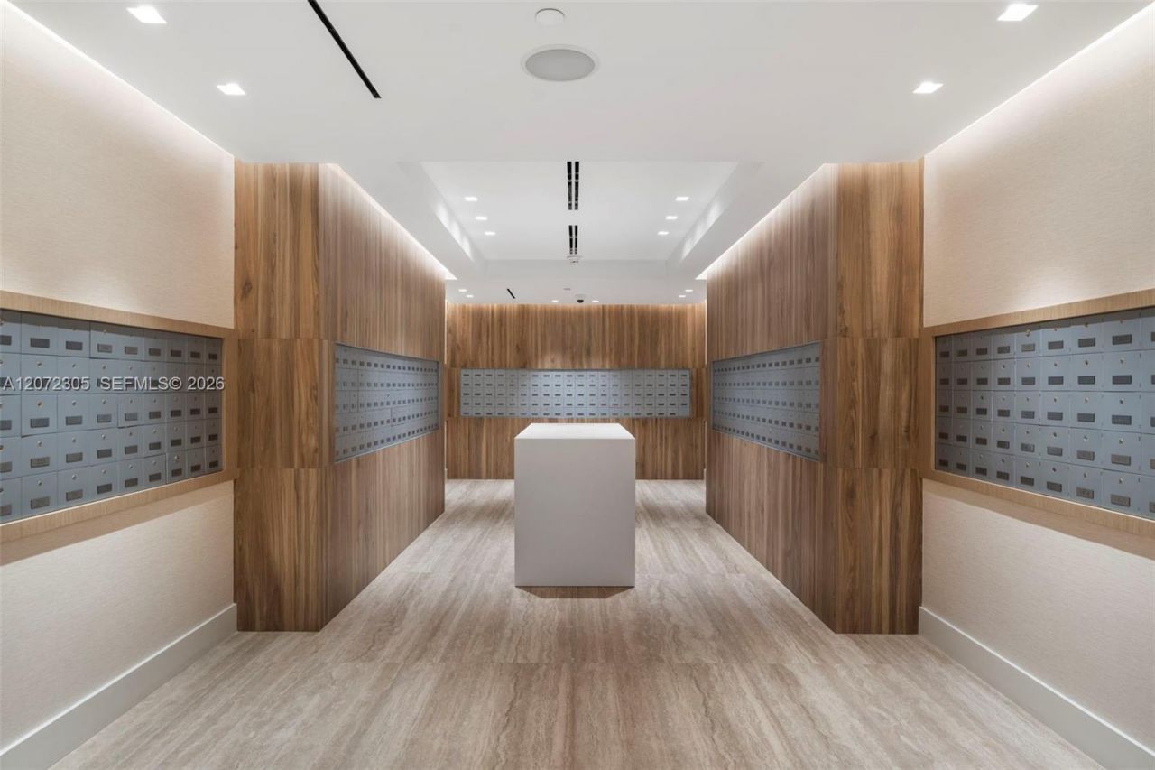 2301 Collins Ave , Unit 1014, Miami Beach, FL 33139 Photo