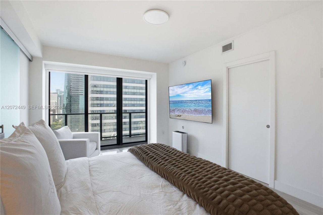 1451 Brickell Ave , Unit 2501, Miami, FL 33131 Photo