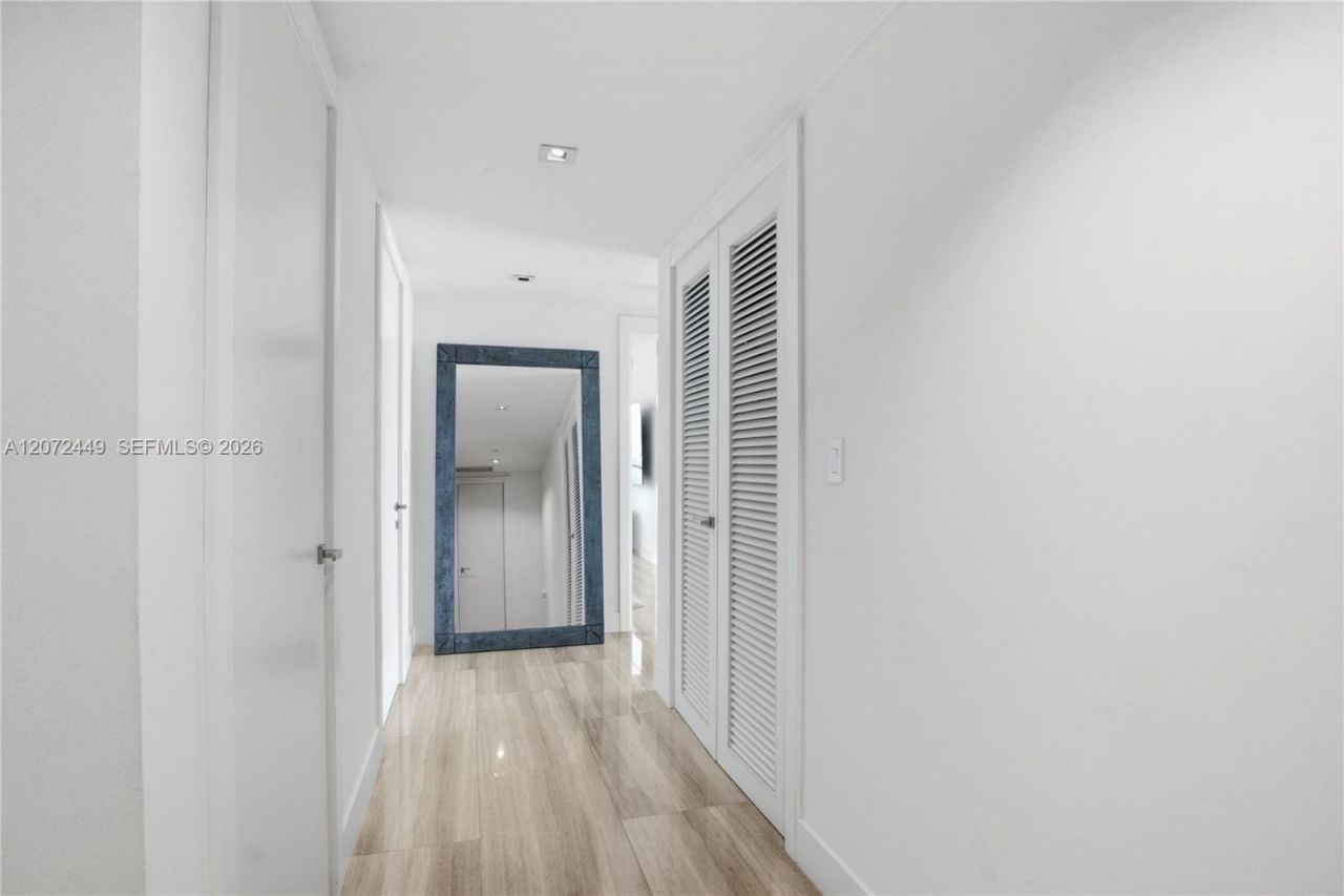 1451 Brickell Ave , Unit 2501, Miami, FL 33131 Photo