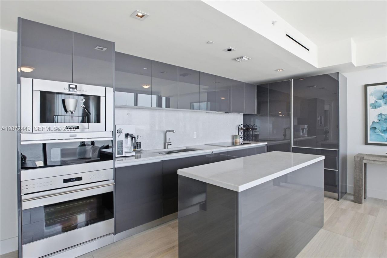 1451 Brickell Ave , Unit 2501, Miami, FL 33131 Photo