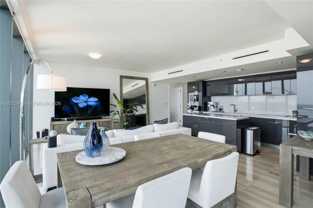 1451 Brickell Ave , Unit 2501, Miami, FL 33131 Photo