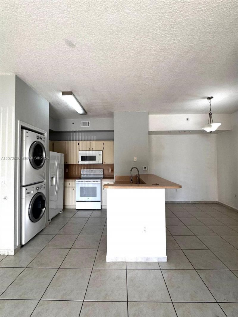 7330 NW 114th Ave, Unit 107-5, Doral, FL 33178 Photo