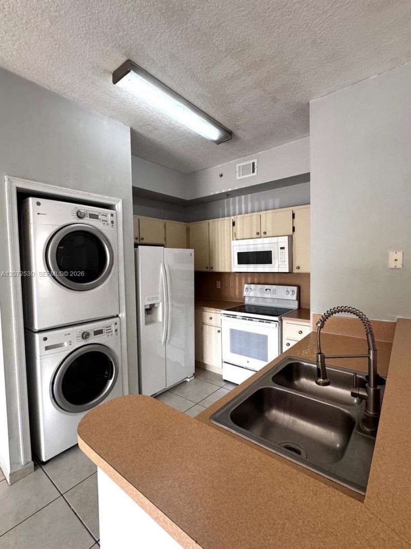 7330 NW 114th Ave, Unit 107-5, Doral, FL 33178 Photo