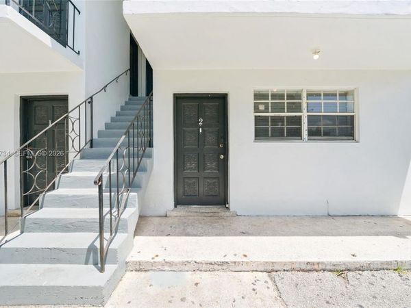 219 NW 10th Ave , Unit APT #2, Miami, FL 33128