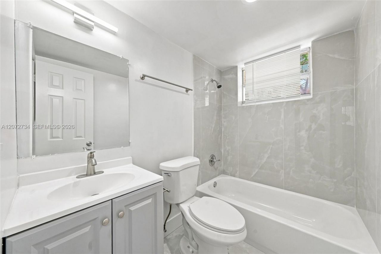 219 NW 10th Ave , Unit APT #2, Miami, FL 33128 Photo
