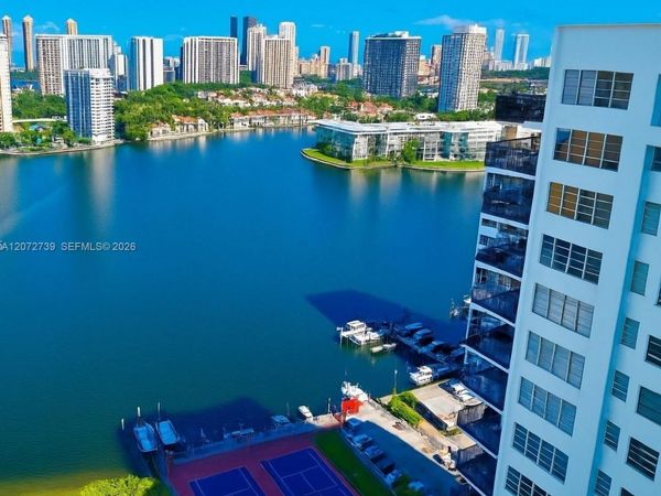 2780 NE 183rd St , Unit 717, Aventura, FL 33160