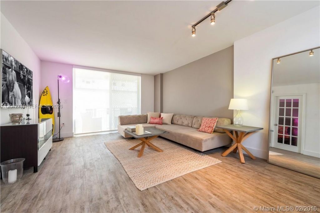 345 Ocean Dr, Unit 408, Miami Beach, FL 33139 Photo