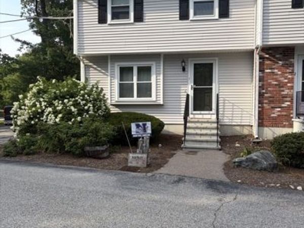 8 Robin Circle, Unit 1, Norton, MA 02766