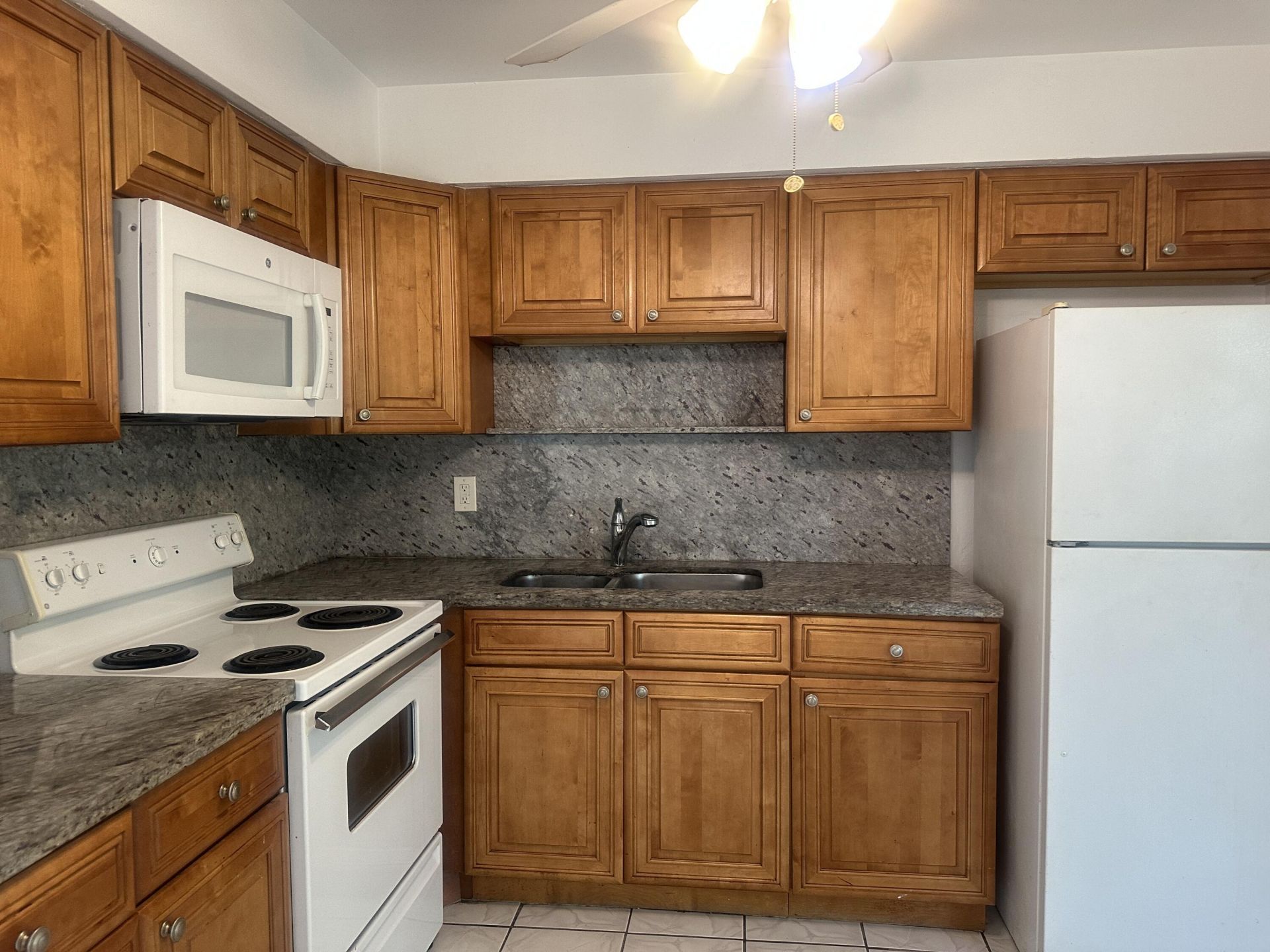 4120 NW 39th Avenue, Lauderdale Lakes, FL 33309 Photo