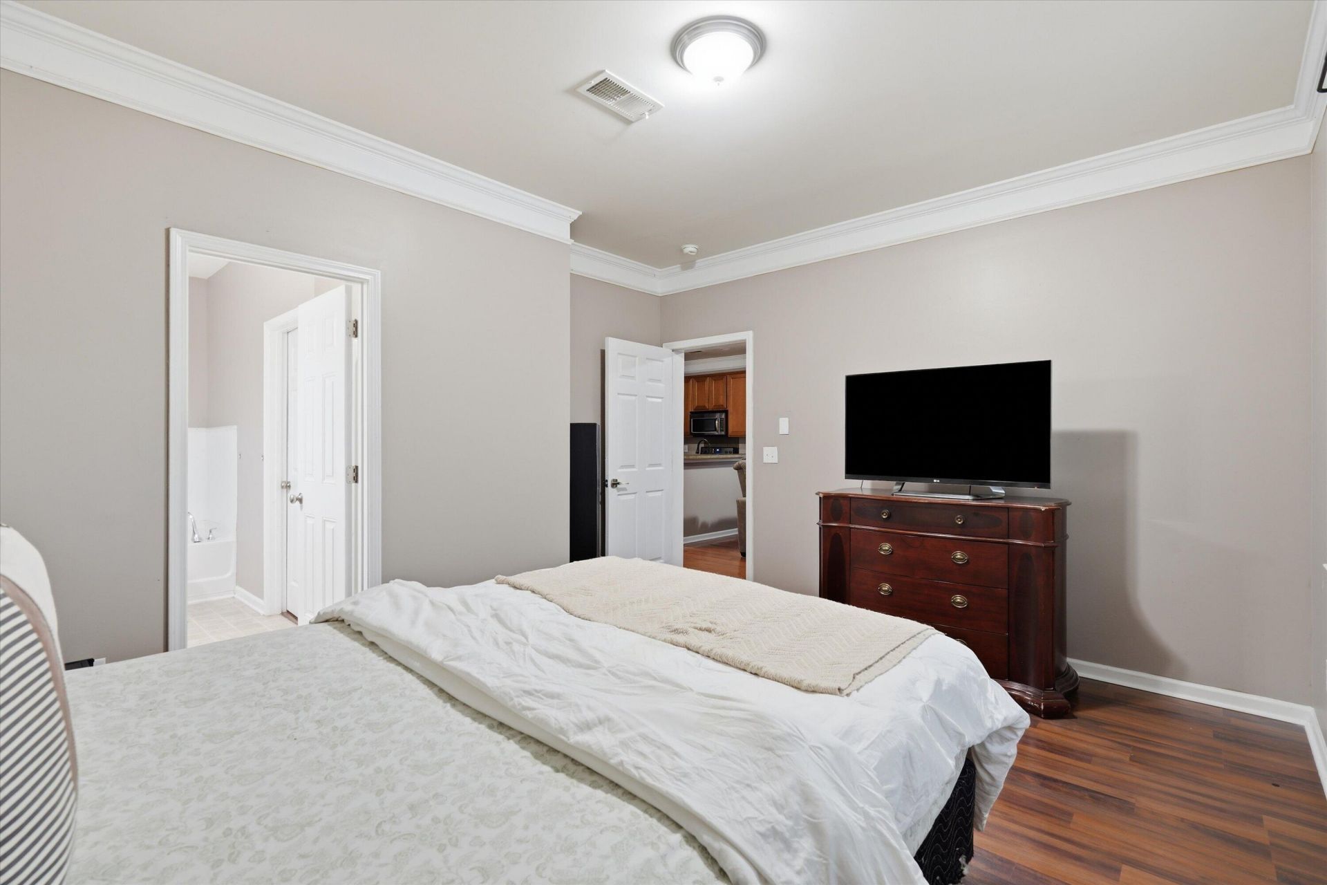222 Oglethorpe Circle Photo 12