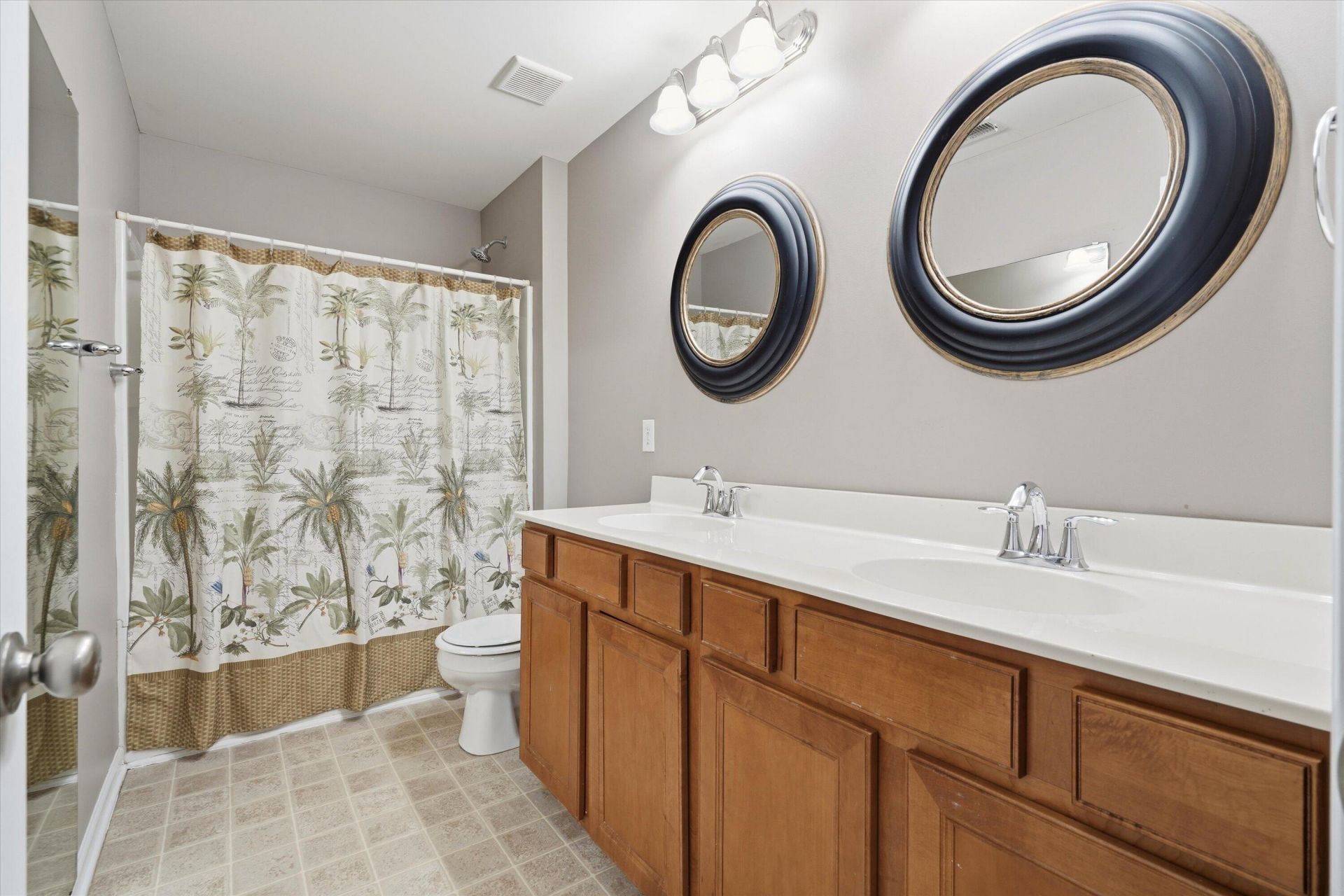 222 Oglethorpe Circle Photo 15