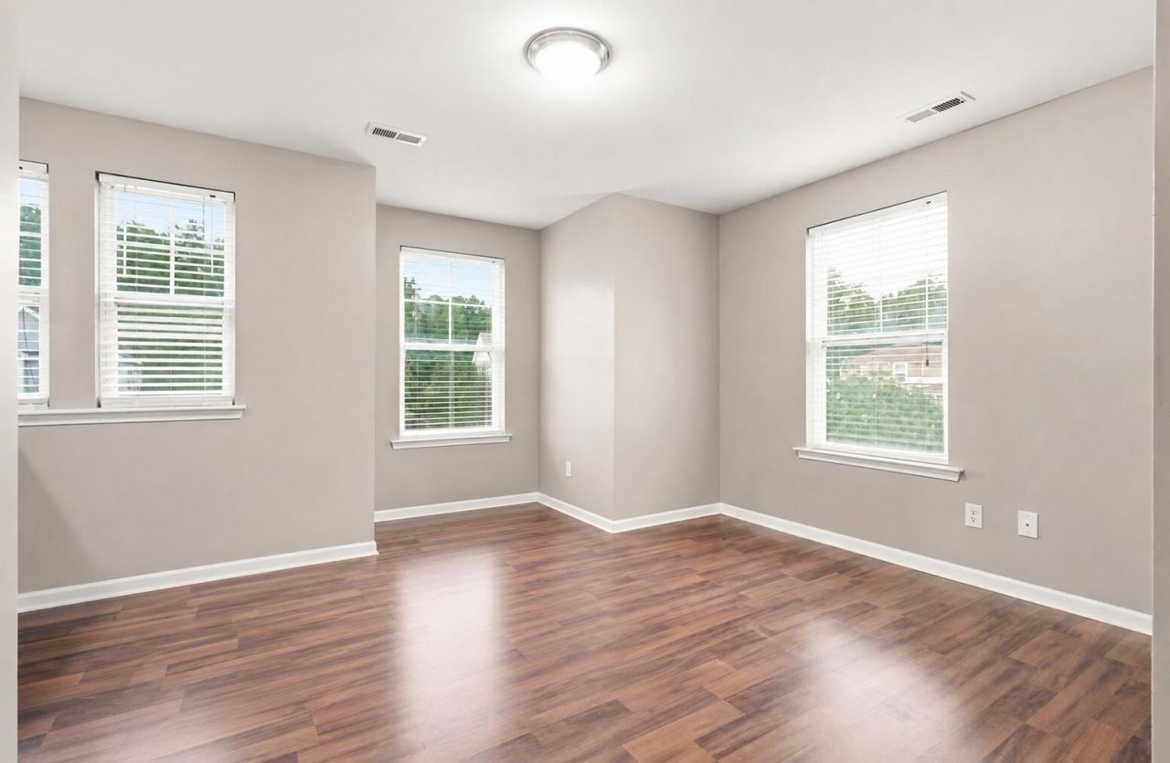 222 Oglethorpe Circle Photo 17