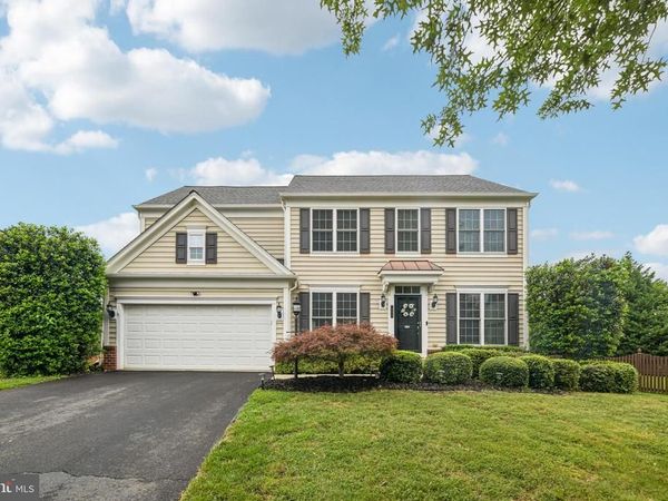 10810 VALLEY FALLS COURT, MANASSAS, VA 20112