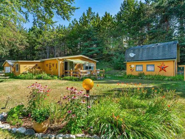 2258 Marion Center, Charlevoix, MI 49720