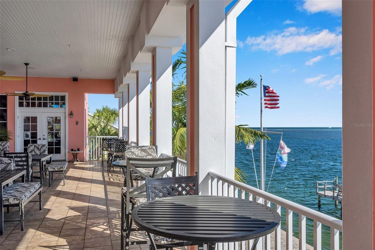 5191 Salmon Drive Se, Unit D, Saint Petersburg, FL 33705 Photo
